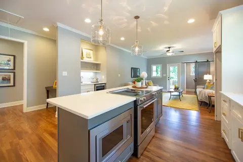 1113 Clarendon St, Durham, NC 27705 photo 9