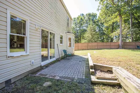5807 Hadrian Dr, Durham, NC 27703 photo 5