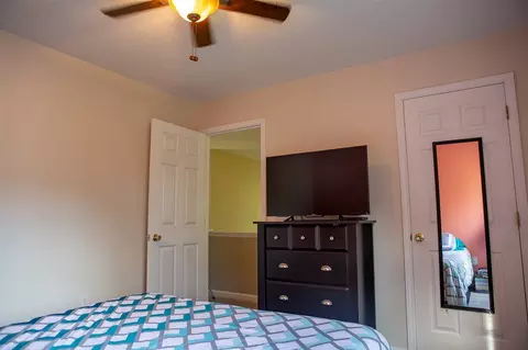 605 Crossing Dr, Durham, NC 27703 photo 18