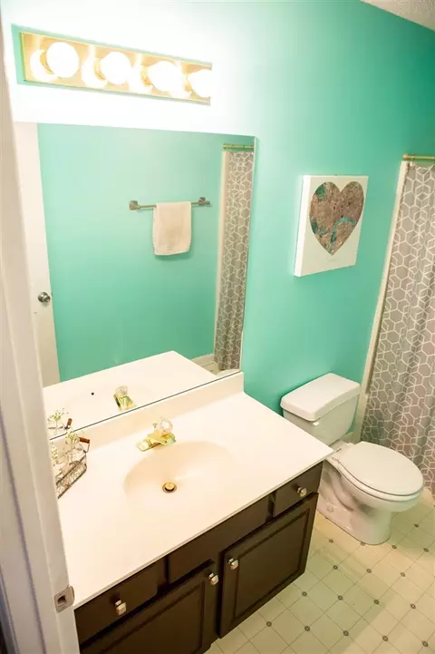 605 Crossing Dr, Durham, NC 27703 photo 20