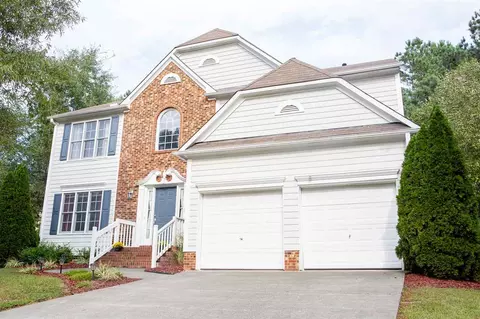 605 Crossing Dr, Durham, NC 27703 photo 1