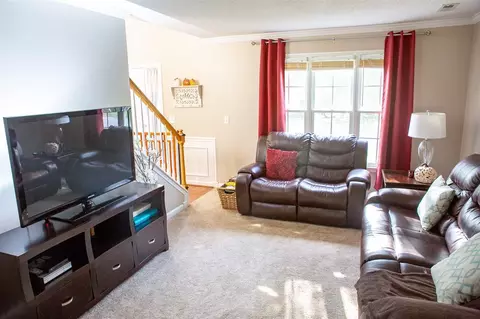 605 Crossing Dr, Durham, NC 27703 photo 8