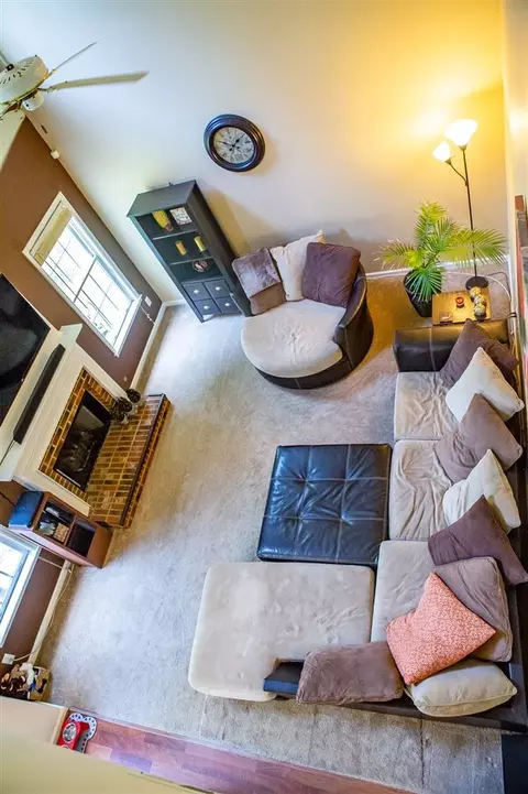 605 Crossing Dr, Durham, NC 27703 photo 13