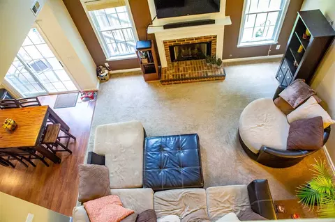 605 Crossing Dr, Durham, NC 27703 photo 12