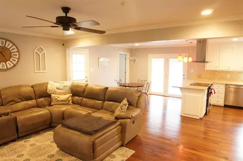 4207 Cheek Rd, Durham, NC 27704 photo 4