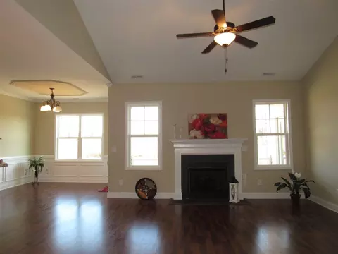 95 Watersedge Ln, Smithfield, NC 27577 photo 3