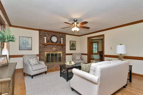 203 Dutchess Dr, Cary, NC 27513 photo 3