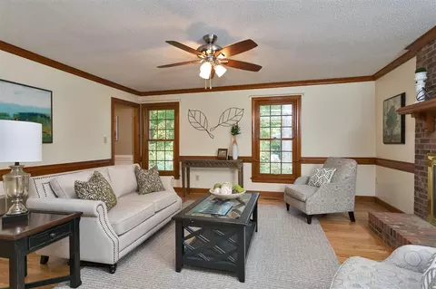 203 Dutchess Dr, Cary, NC 27513 photo 4