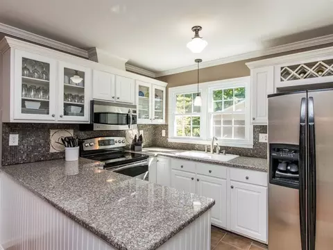 606 Webster St, Cary, NC 27511 photo 4
