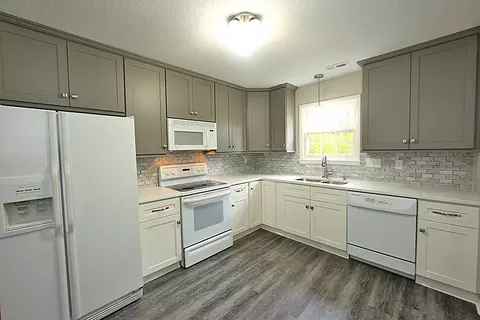 5809 Nottoway Ct #E, Raleigh, NC 27609 photo 4
