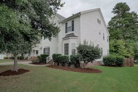 4 Mayflower Ct, Durham, NC 27703 photo 2