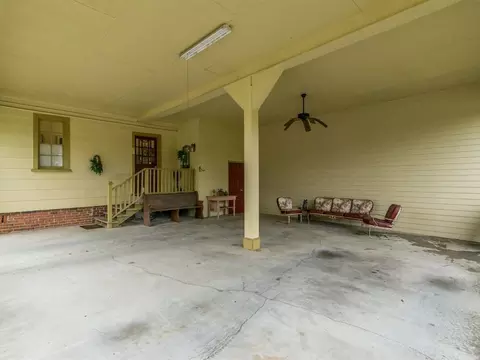 310 W Main St, Benson, NC 27504 photo 22