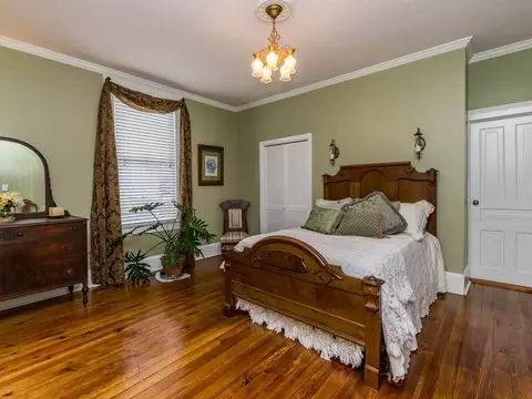 310 W Main St, Benson, NC 27504 photo 10