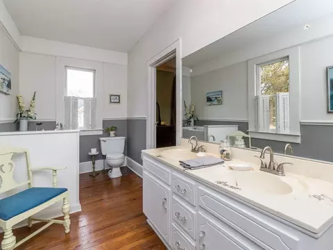 310 W Main St, Benson, NC 27504 photo 11