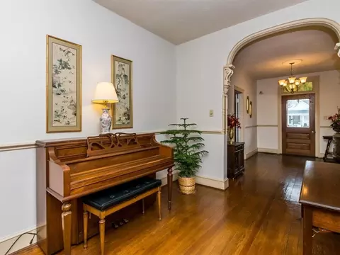 310 W Main St, Benson, NC 27504 photo 7