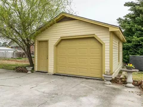 310 W Main St, Benson, NC 27504 photo 24