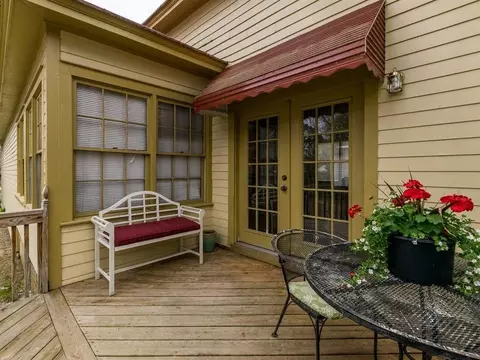 310 W Main St, Benson, NC 27504 photo 15