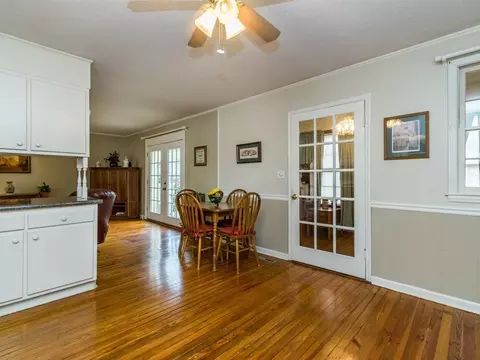 310 W Main St, Benson, NC 27504 photo 18