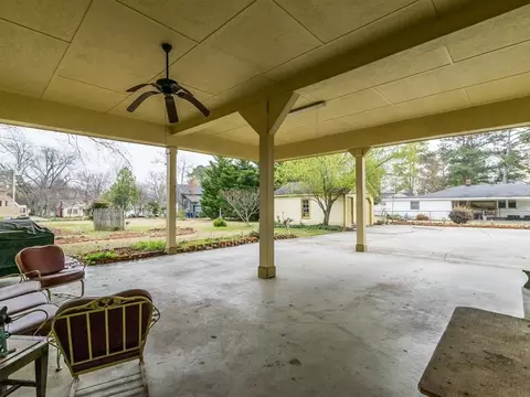 310 W Main St, Benson, NC 27504 photo 23
