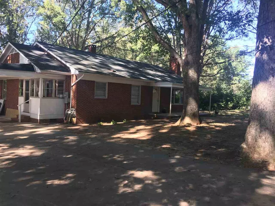  1838 W Third St, Siler City, NC 27344 photo 2