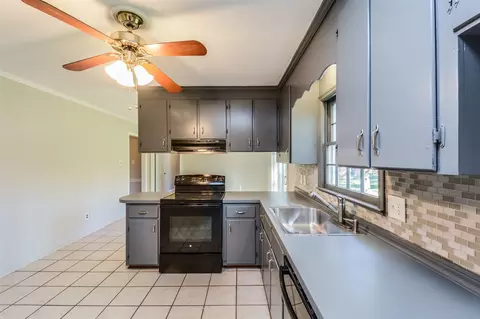 408 Bryan St, Garner, NC 27529 photo 4
