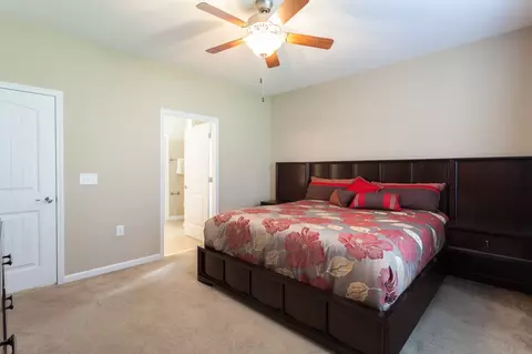 102 Chambers Field Ct, Durham, NC 27703 photo 17