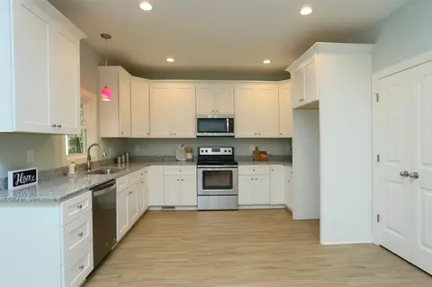 3915 Shoccoree Dr, Durham, NC 27705 photo 8