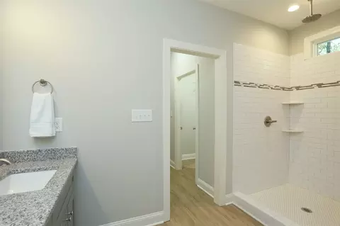 3915 Shoccoree Dr, Durham, NC 27705 photo 11