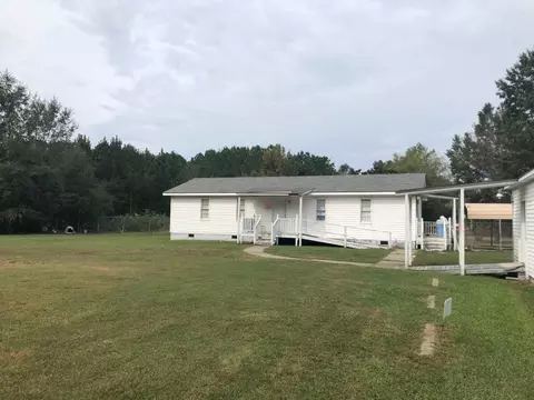1111 E Lizzie St, Selma, NC 27576 photo 6