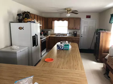 1111 E Lizzie St, Selma, NC 27576 photo 9