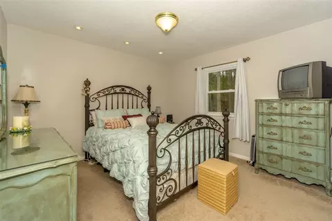 4705 Kinlock Dr, Durham, NC 27712 photo 11