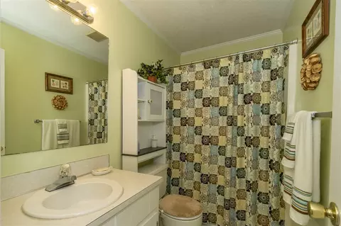 4705 Kinlock Dr, Durham, NC 27712 photo 10
