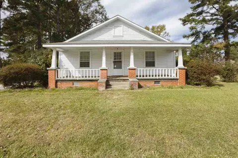 110 4th St, Erwin, NC 28339 photo 3