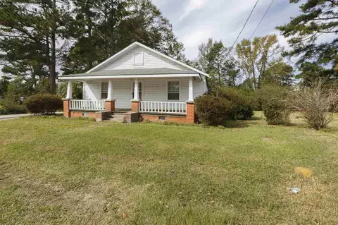 110 4th St, Erwin, NC 28339 photo 4