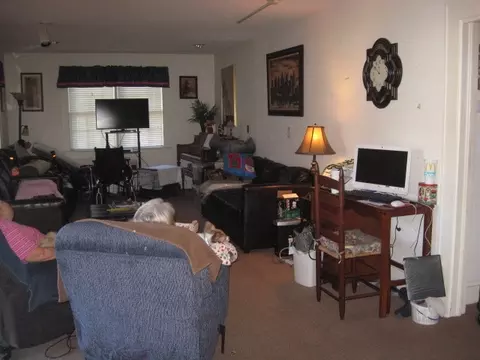 410 E Powell St E, Clinton, NC 28328 photo 9
