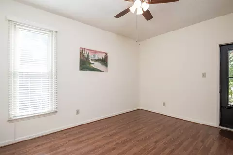 81 Stonehill Ct, Durham, NC 27704 photo 16
