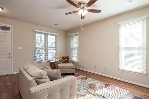 81 Stonehill Ct, Durham, NC 27704 photo 5
