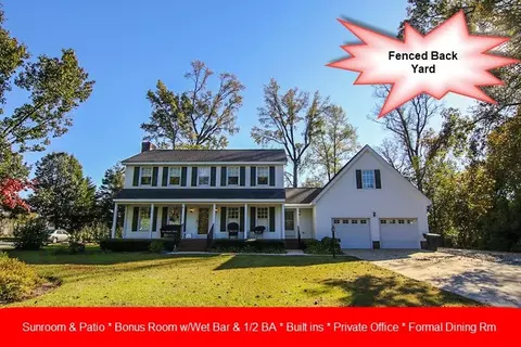 301 Kingston St, Pine Level, NC 27568 photo 1