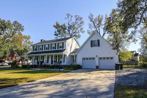 301 Kingston St, Pine Level, NC 27568 photo 2
