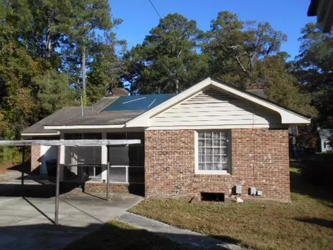 811 Trinity Dr W, Wilson, NC 27893 photo 2