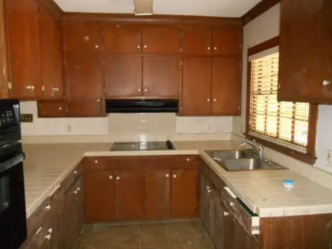811 Trinity Dr W, Wilson, NC 27893 photo 5