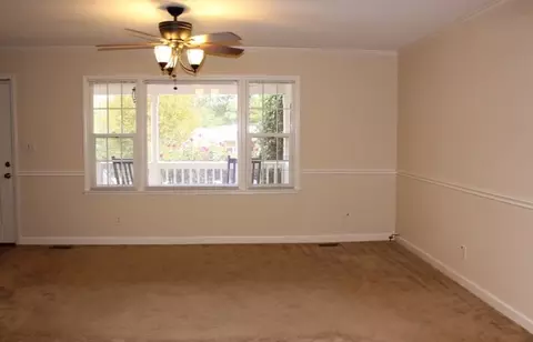 606 Shiloh Dr, Durham, NC 27703 photo 3