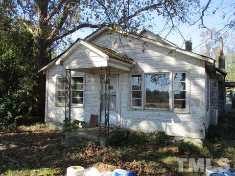 3324 Crawford Rd, Erwin, NC 28339 photo 1