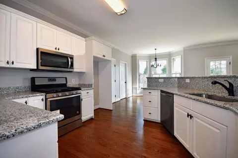 204 Georgetowne Dr, Elon, NC 27244 photo 5