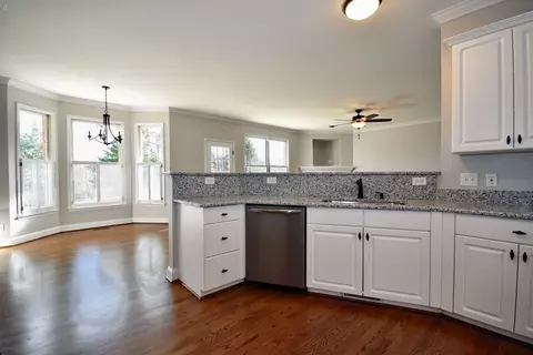 204 Georgetowne Dr, Elon, NC 27244 photo 6