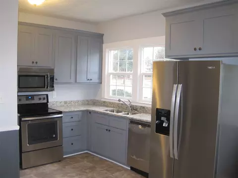 402 E H St, Erwin, NC 28339 photo 19