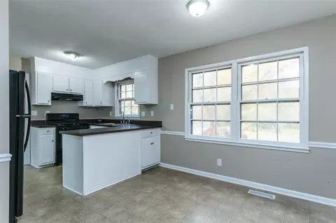 5829 Shamrock Rd, Durham, NC 27713 photo 5