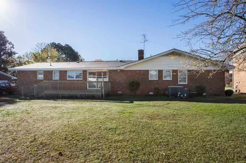 119 Castle Dr, Smithfield, NC 27577 photo 4