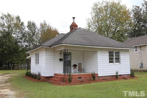 403 S 13th St, Erwin, NC 28339 photo 1
