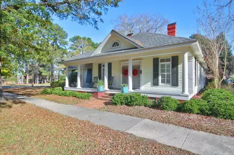 414 N Second St, Smithfield, NC 27577 photo 2